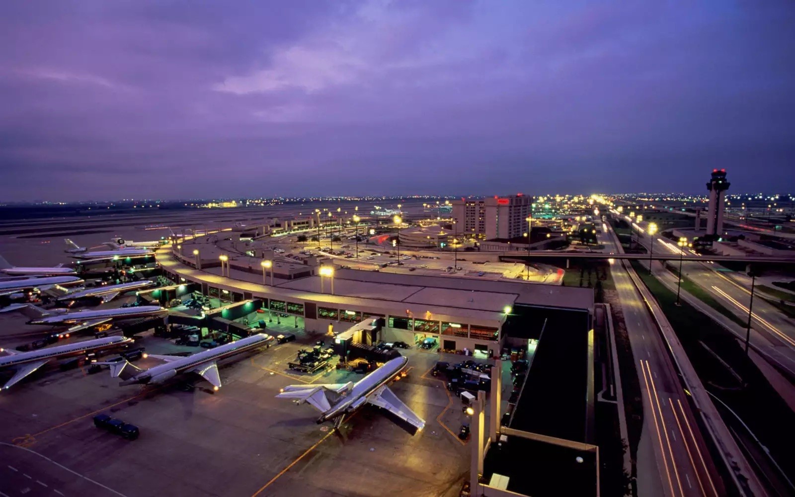 DFW Airport CM PM